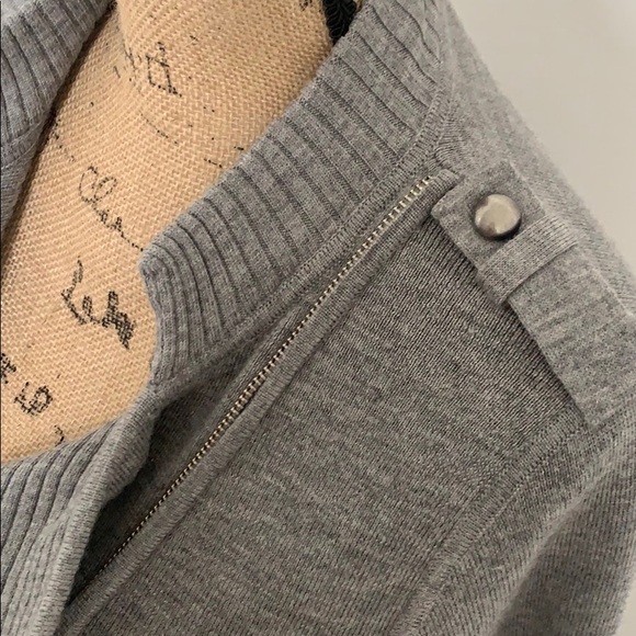 Banana republic asymmetrical zip sweater - Picture 6 of 6